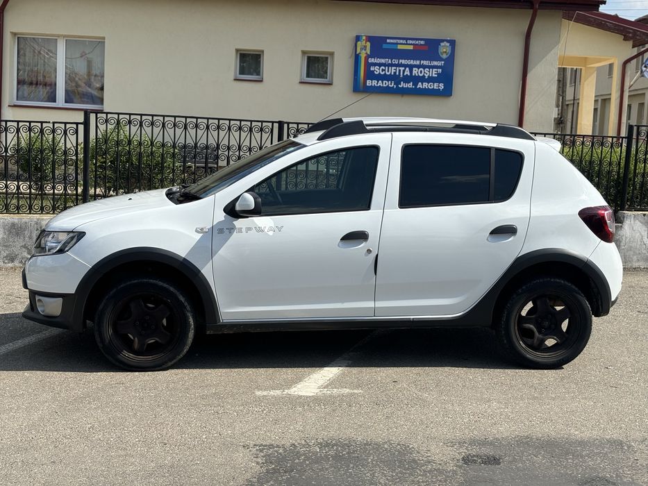 Dezmembrez dacia sandero stepway