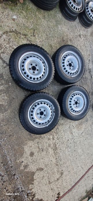 Jante cu cauciucuri 215 65 16c