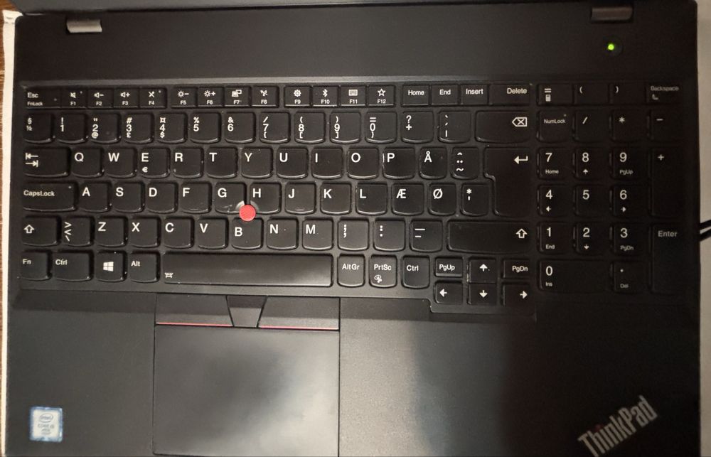 Laptop Lenovo ThinkPad T570 – i5, 8GB RAM, SSD – Iași