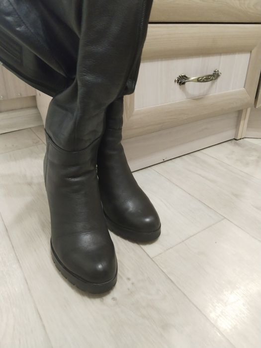 Продам сапоги кожанные