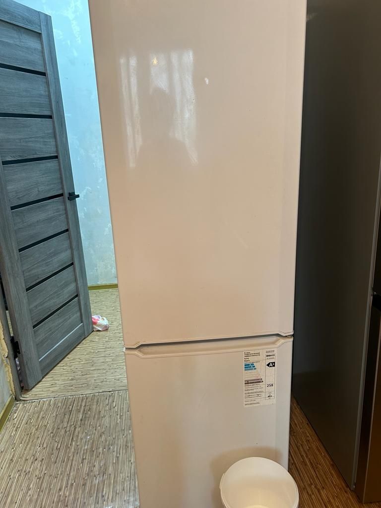 Холодильник для кухни