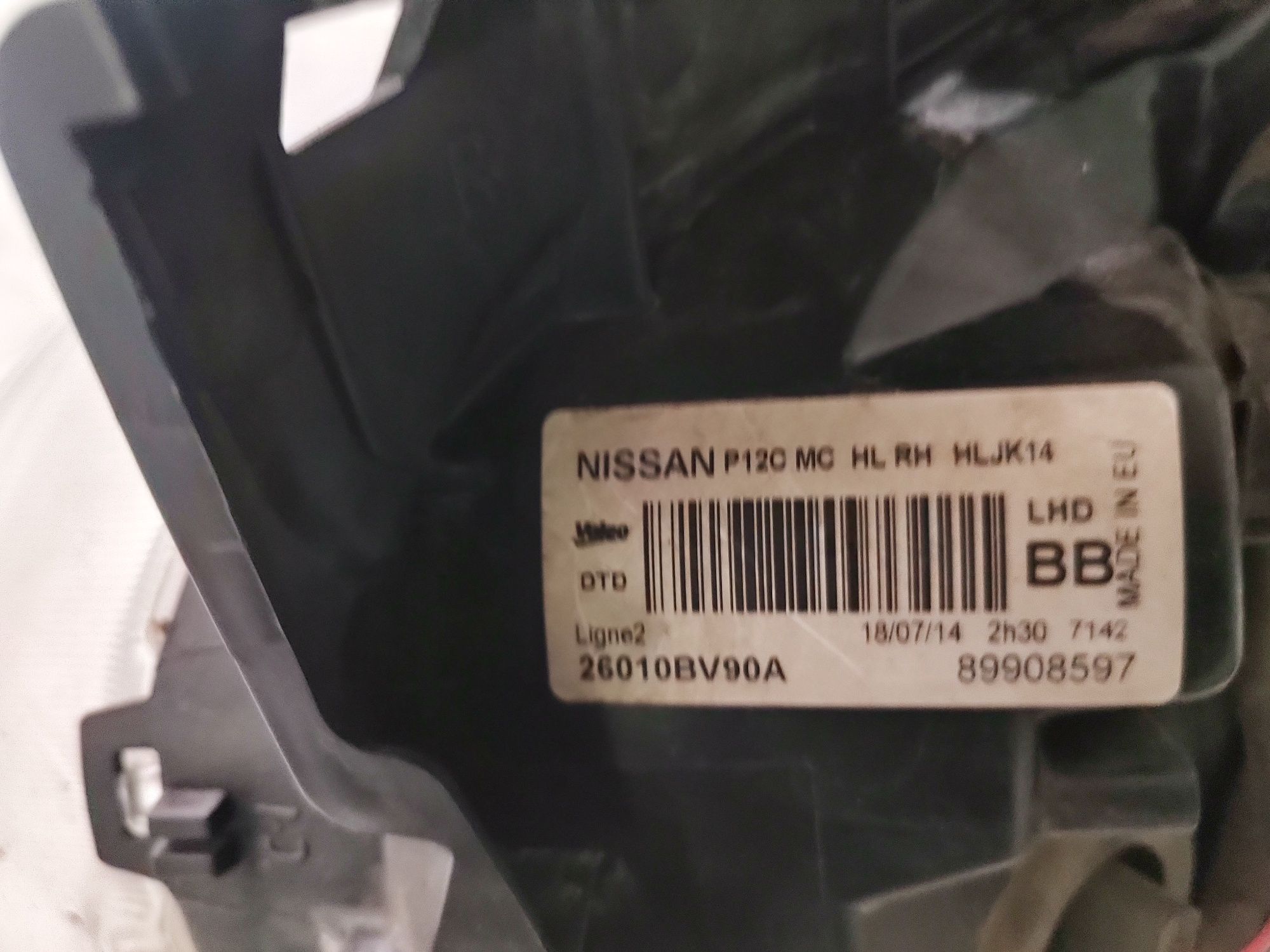 Far dreapta Nissan juke facelift 2014 ,2015,2017,2018 cod 26010BV90B