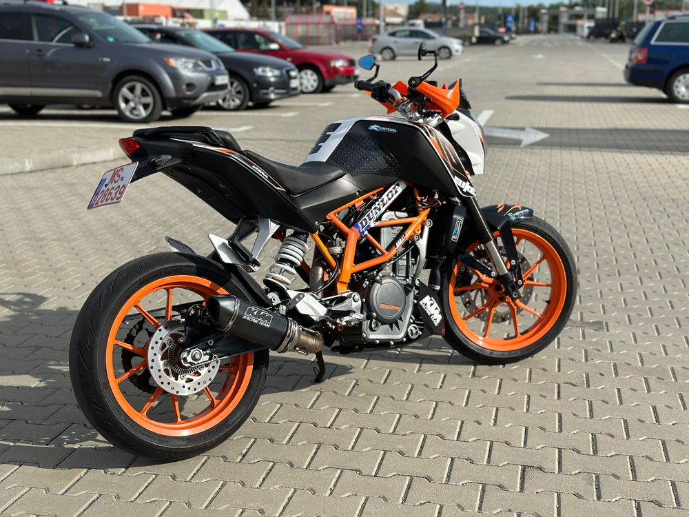 Vând KTM DUKE 390