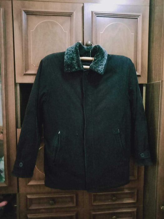 Куртка мужская зимняя  размер 50  3500 тг, пуховик  р 52 4000