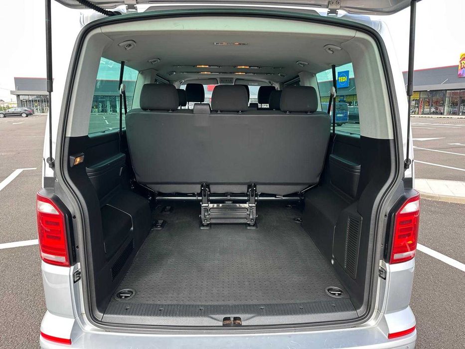 Rent A Car – Închiriez Microbuz 8+1 Persoane VW Caravelle