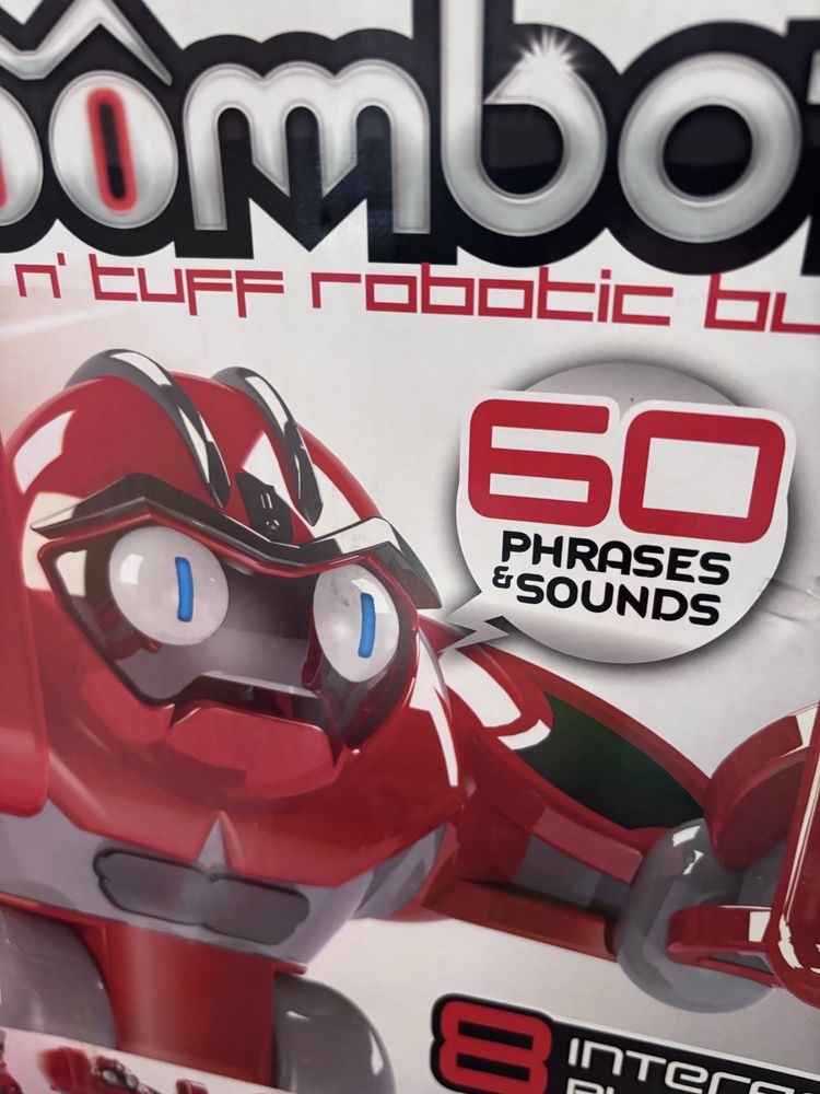 Изграчка -Интерактивен Робот Boombot роботика