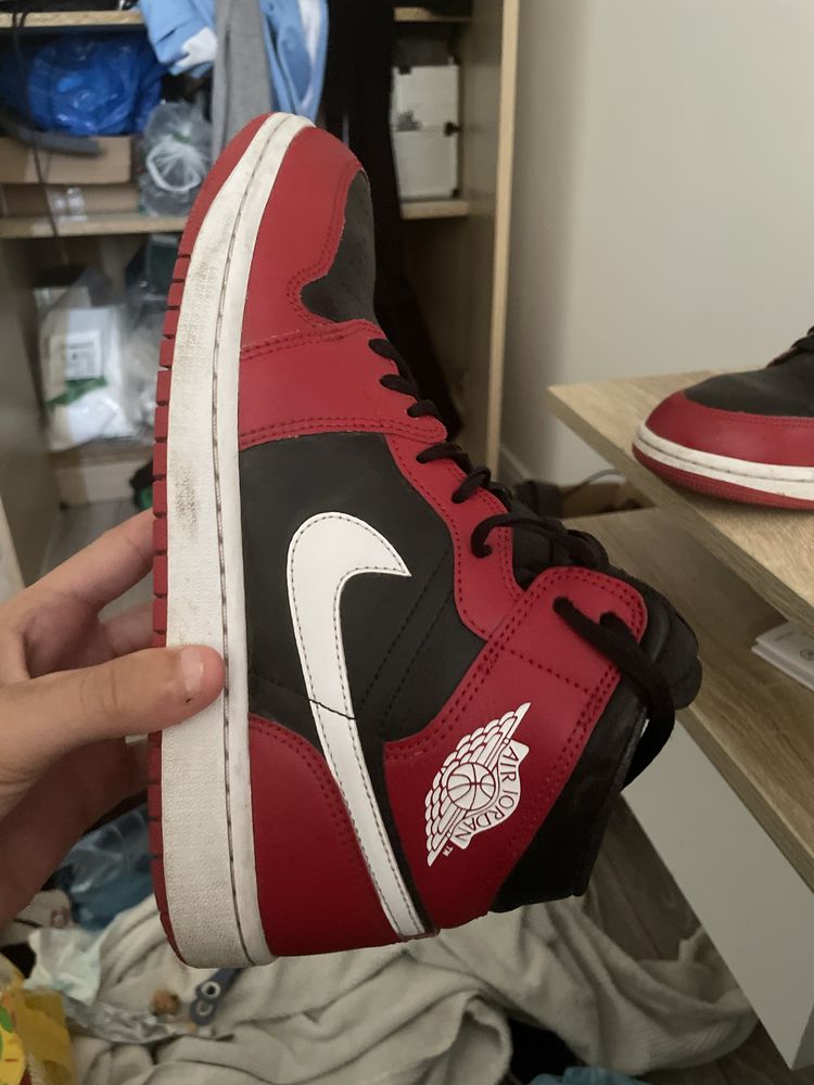 Adidasi jordan 1