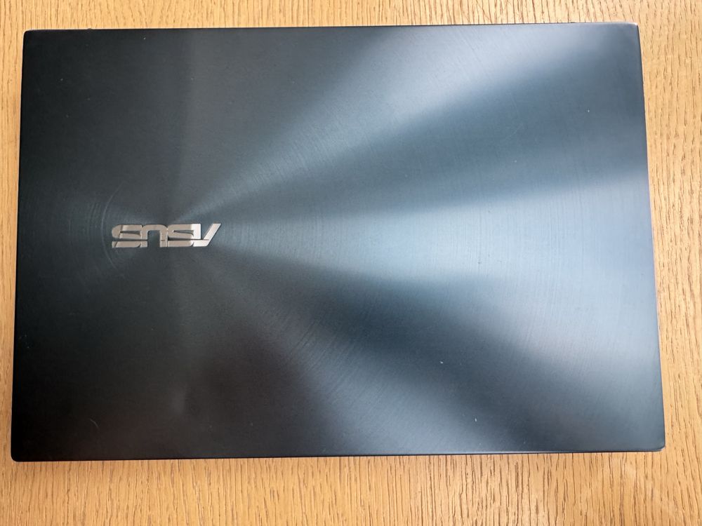 Asus Zenbook Duo 14/Intel core i7-10510U/Nvidia GeForce MX250