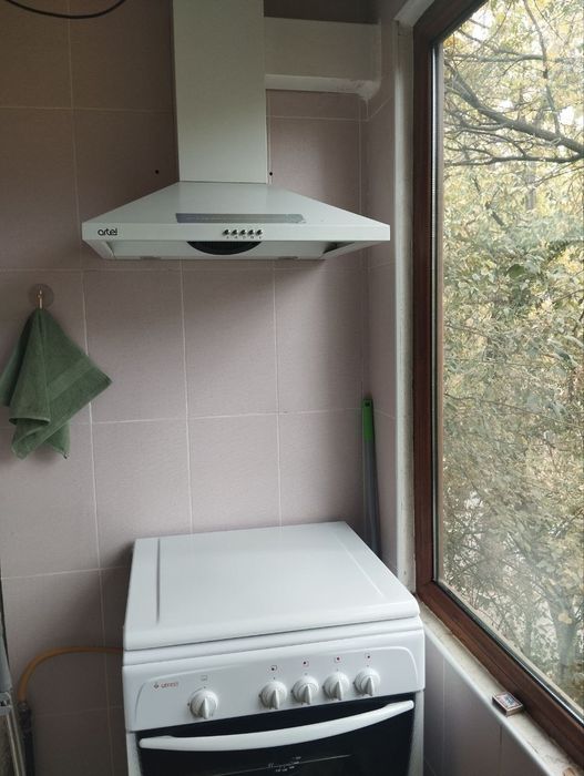 Двухкомнатная квартира в центре дёшево сдаю