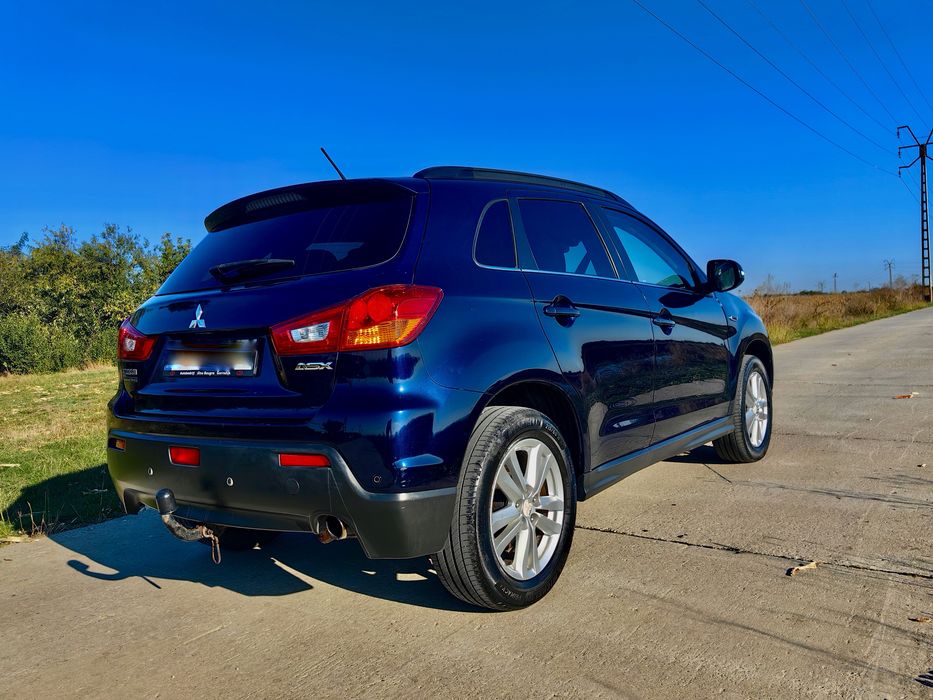 Mitsubishi asx 2011