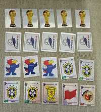 LOT 5: Panini world cup 1998 steme badge intro mascota