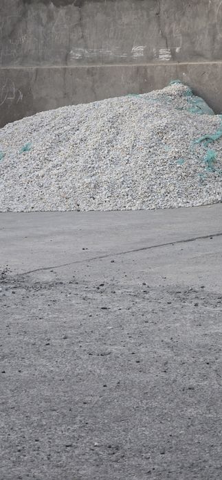 Мрамирни крошка 5-20 сотилади нархи келишилган нархда