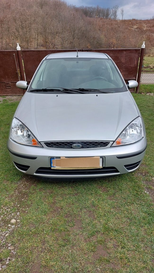 Vând Ford focus,an fabricație.2001,benzina,185000km.stare bună. Jante