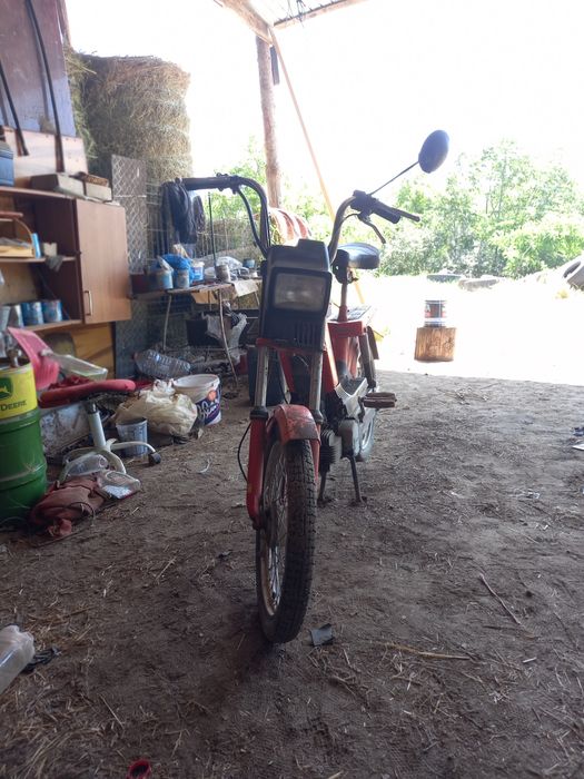 Moped Malaguti cu pedale