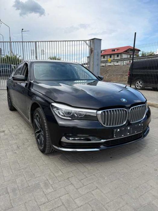 Dezmembrez BMW Seria 7 G11 2018