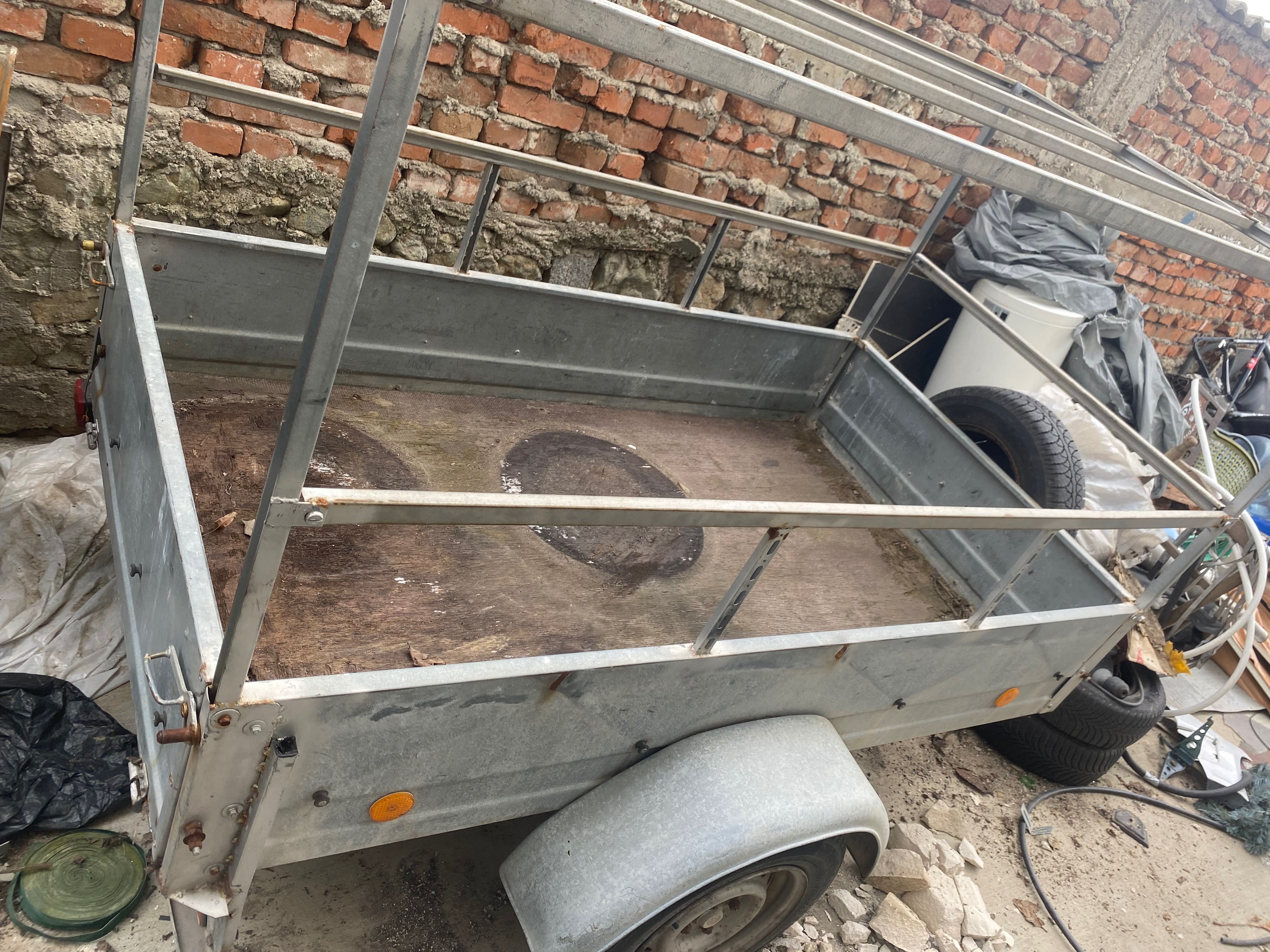 Товарно ремарке без брезент