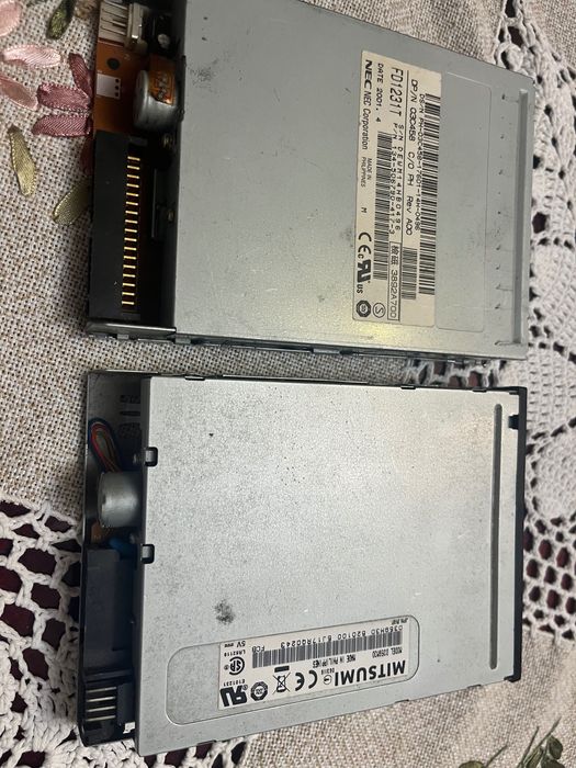 2 bucăți floppy disk