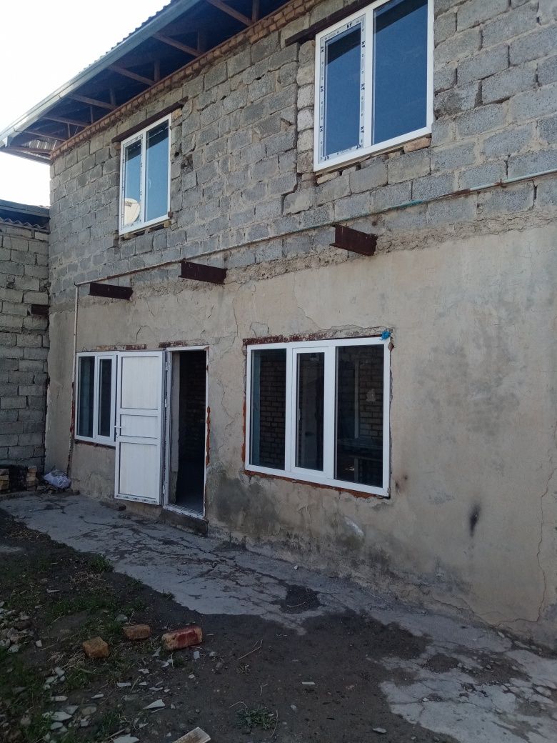 Спутникда ховли сотилади. Ховли узимники