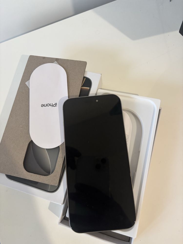 iphone 16 pro max ново