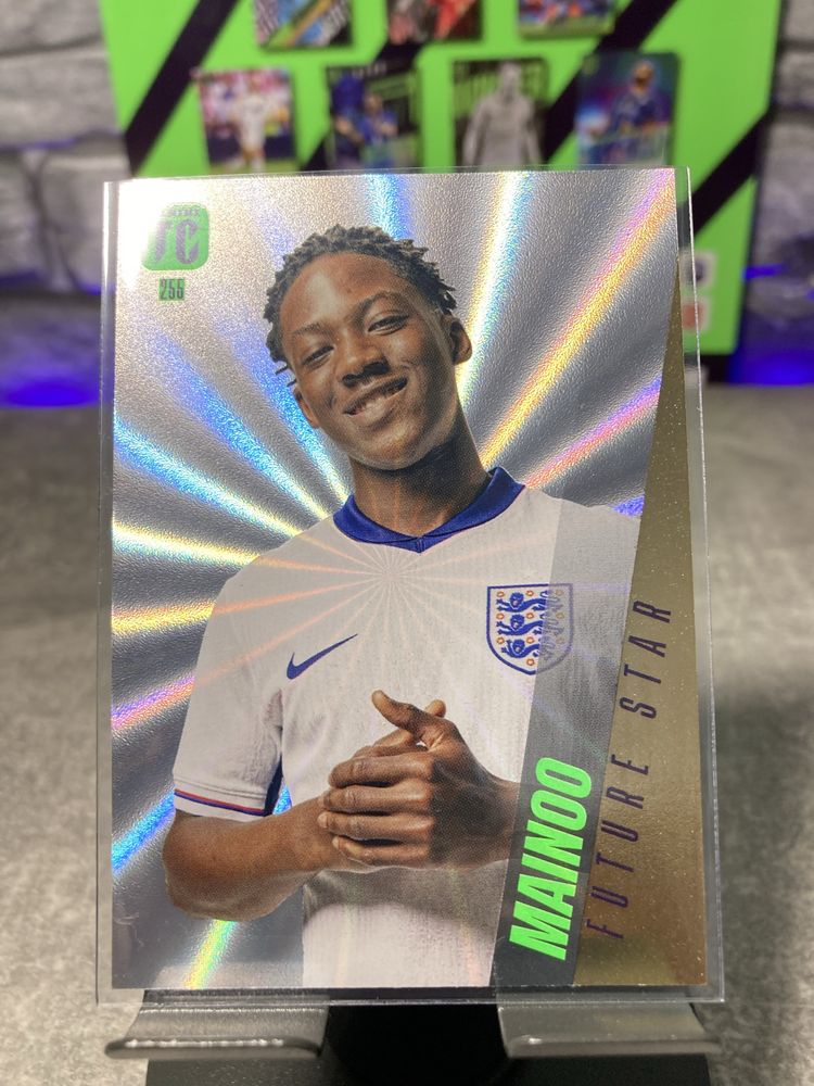 Cartonase Fotbalisti 2025 Panini si Topps Messi, Ronaldo, Kane, Mainoo