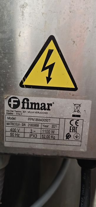 Vând mașină curatat cartofi /morcov