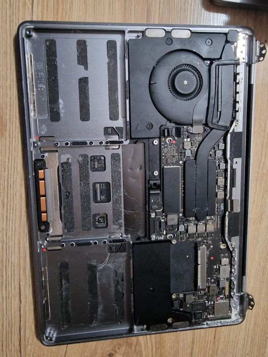 Lot Macbook A1989 emc3214 , A1534 EMC,2746 , A1708 Emc 3164