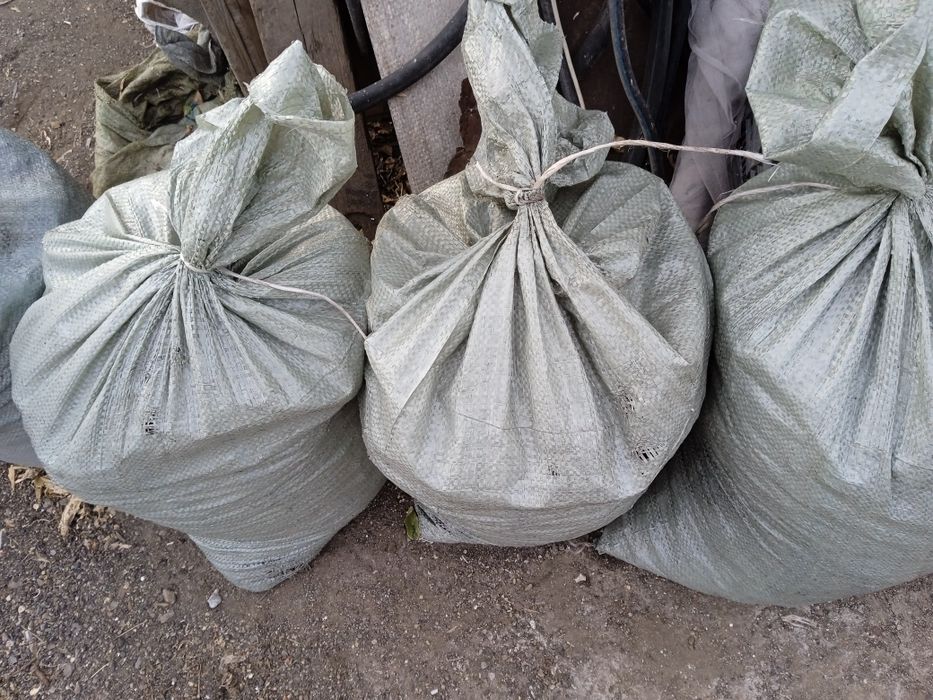 Продам уголь в мешках и дрова в мешках