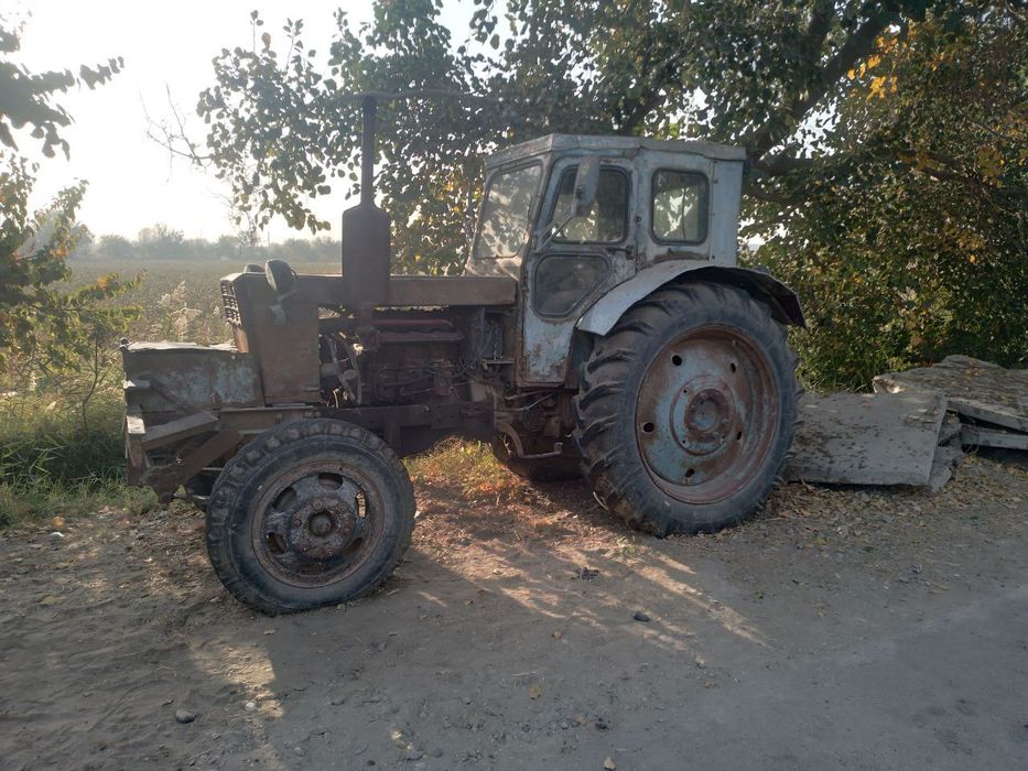 T 40 holati yaxshi ishlab turipdi matoriga gapyoq  narxini kelishamiz