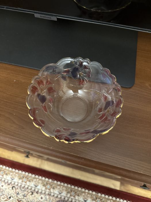 Посуда из хрусталя и стола