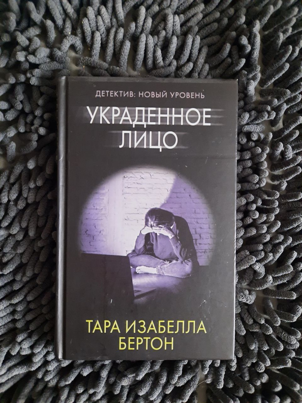 Продам книги новые