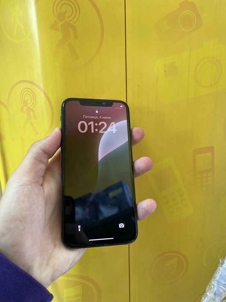 iPhone XS 64gb (black)