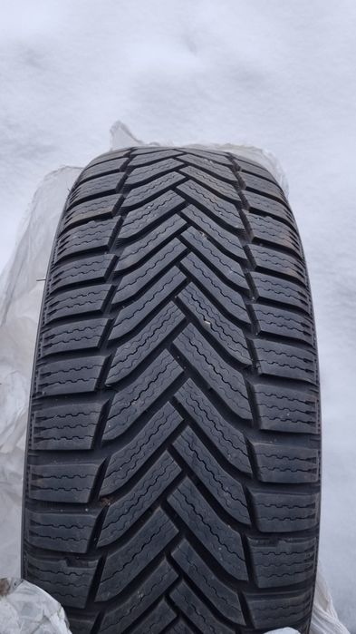 1 cauciuc iarna 215 55 17 Michelin Alpin 6