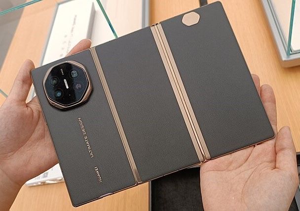 Huawei Xt ultumate desigin 16/1Tb red global