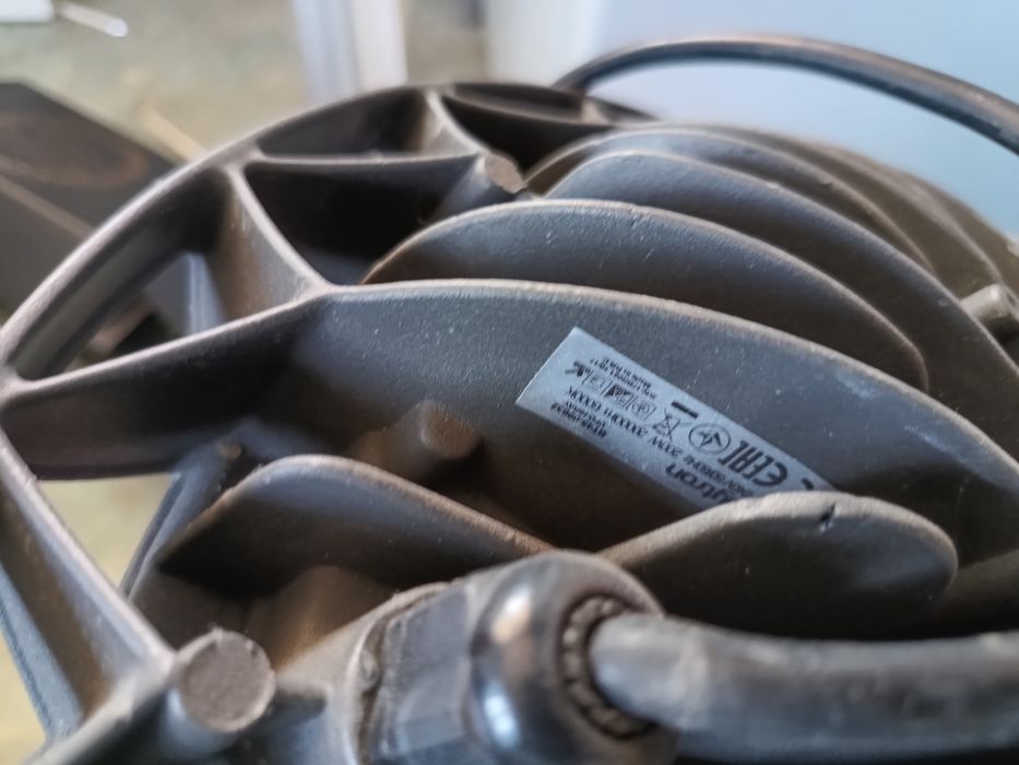 Vând lampa LED 200 W luminozitate mare