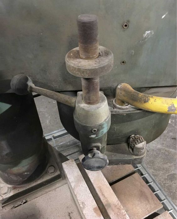 Машина за шлайфане на глави