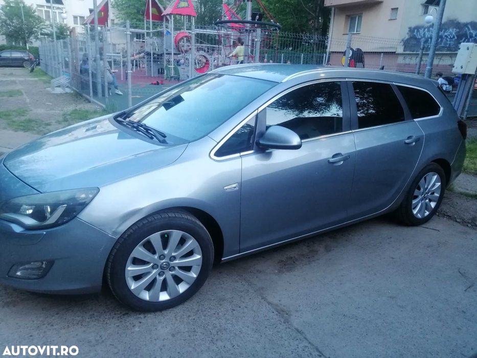 Opel Astra J Sports Tourer