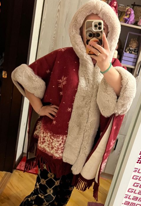 Продам новую женскую верхнюю одежду