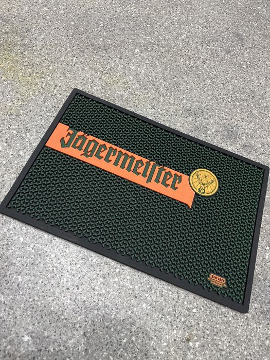 Барный коврик в отличном состоянии