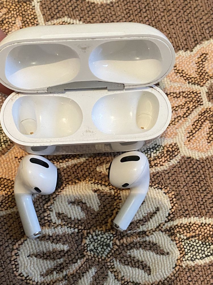 Наушники Apple AirPods 3 with Lightning Charging Case белый