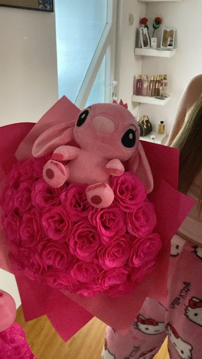 Buchet roz cu stitch