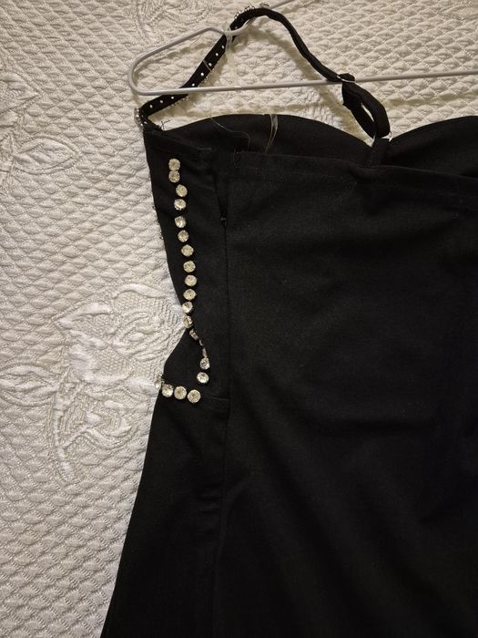 Черна елегантна рокля