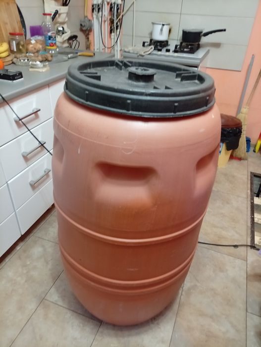 Butoaie 220L in stare foarte buna