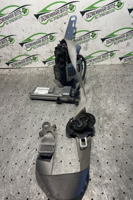 Centura siguranta fata stanga 615364700B BMW Seria 7 F01/F02