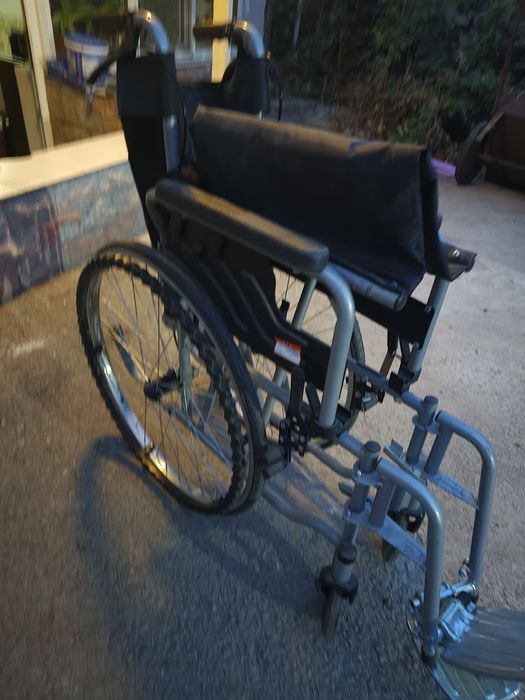 Инвалидная коляска