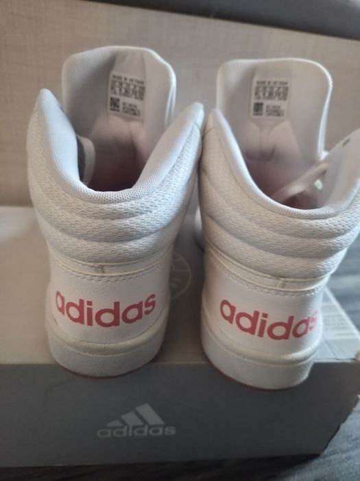 Маратонки Adidas