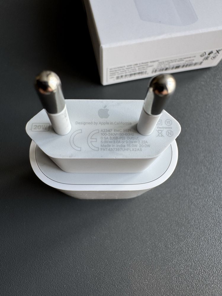 Адаптер питания Apple 20W USB-C