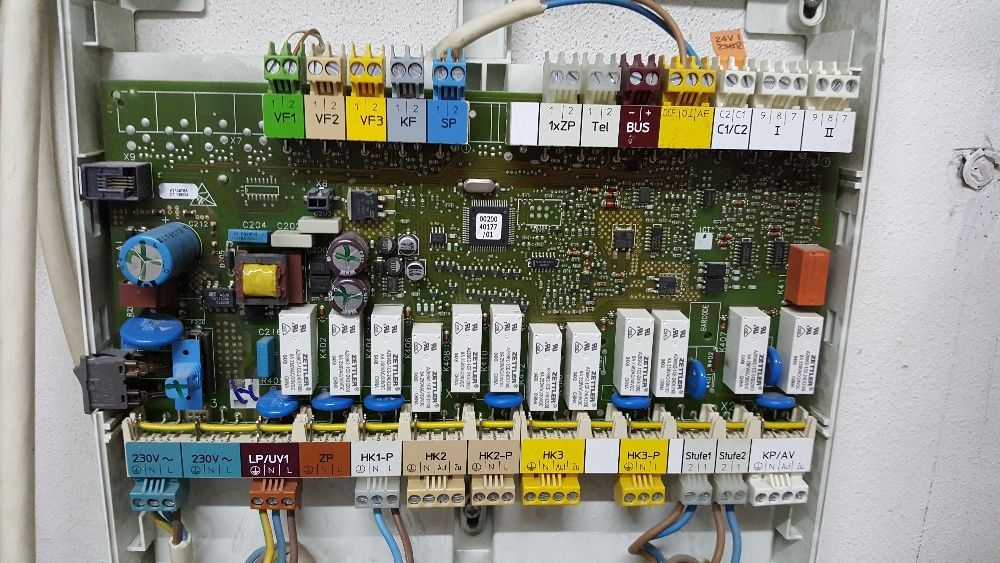 Reparații centrale termice pe loc Tehnician Repar Plăci electronice