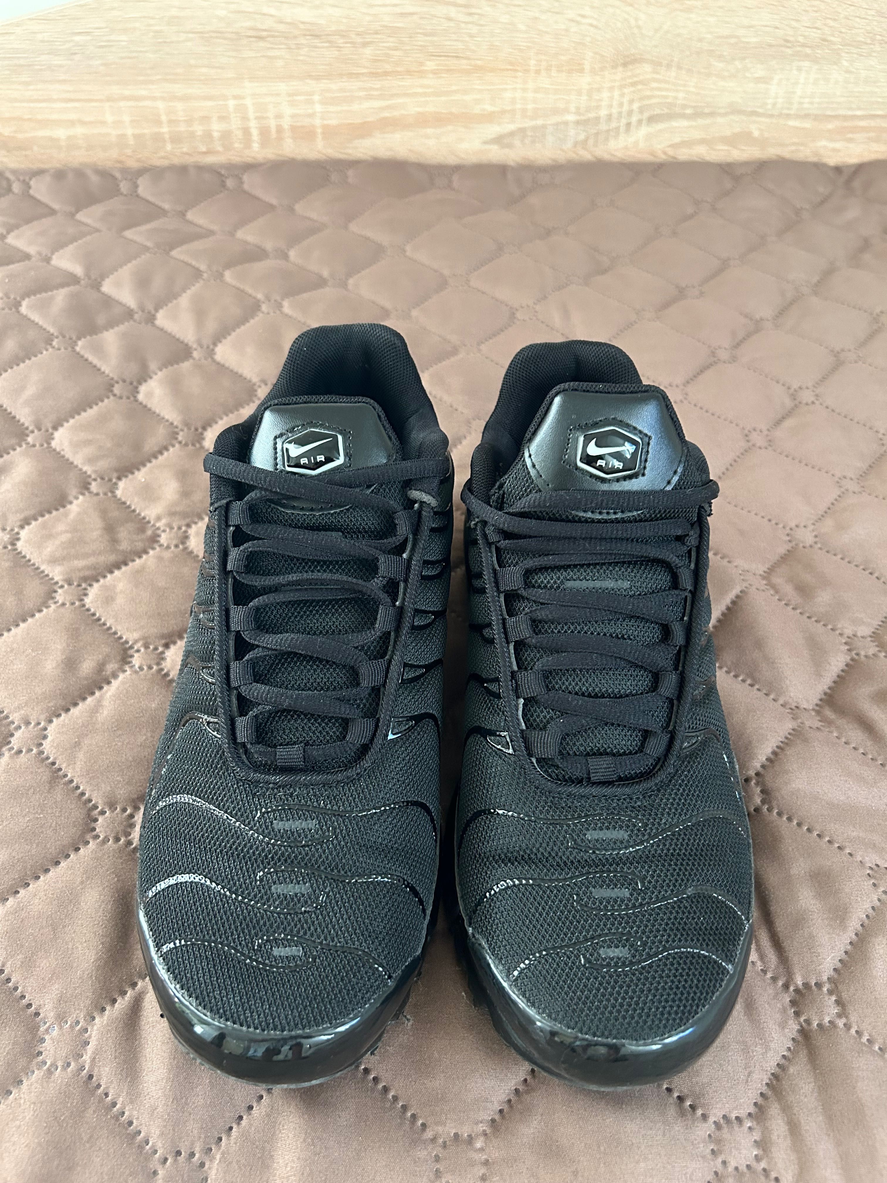 Nike Air Max Plus Black
