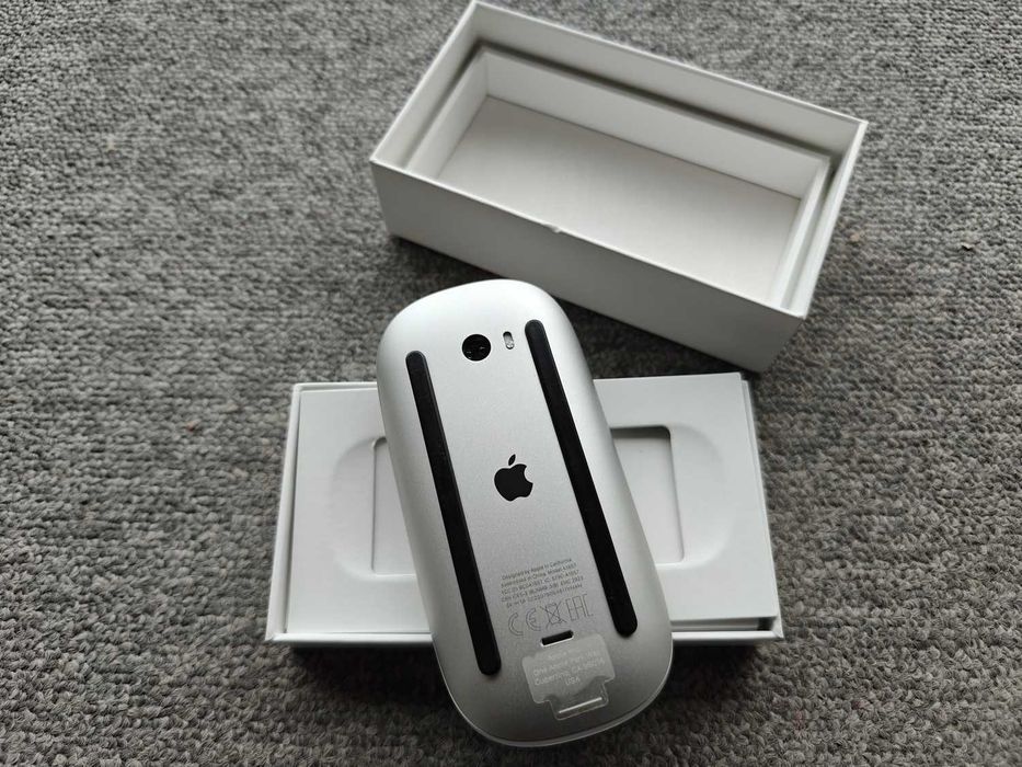 Apple Magic Mouse с кабел и кутия