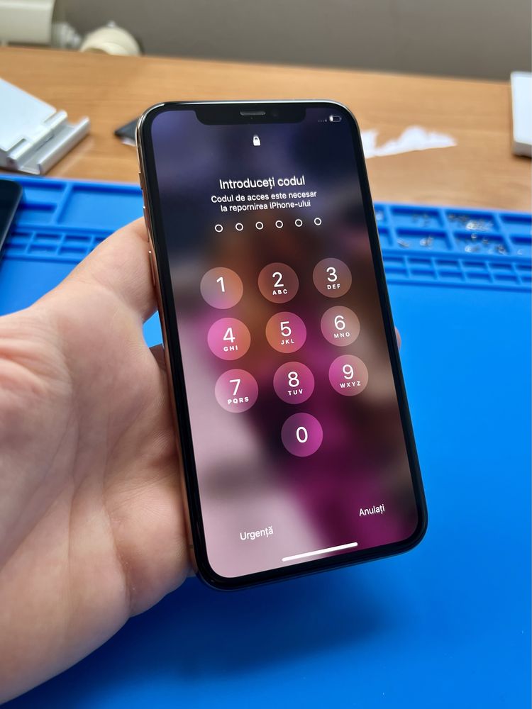 iPhone 11 PRO, НА ЧАСТИ - дисплей, камера, корпус, букса и др.